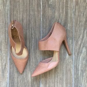 Blush Pink Pointed Toe Pumps